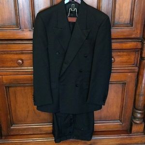 Men’s dinner suit
